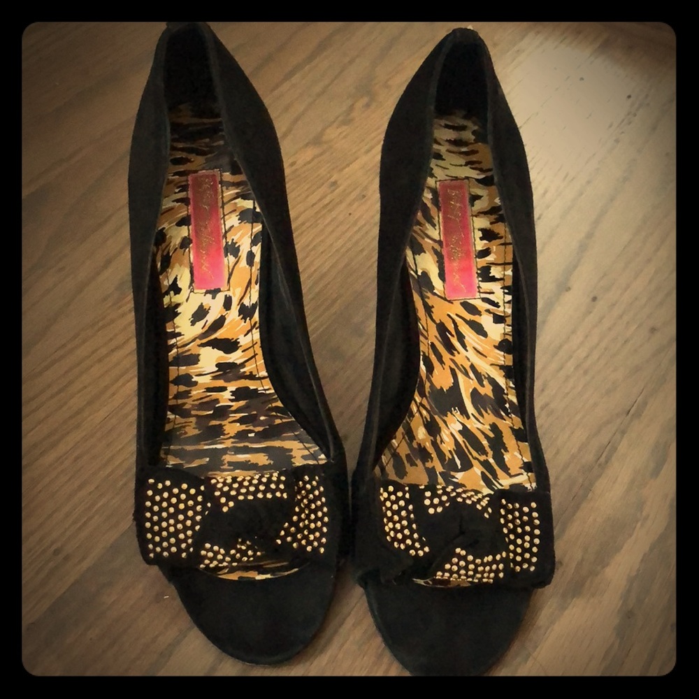 Betsey Johnson Black Heels